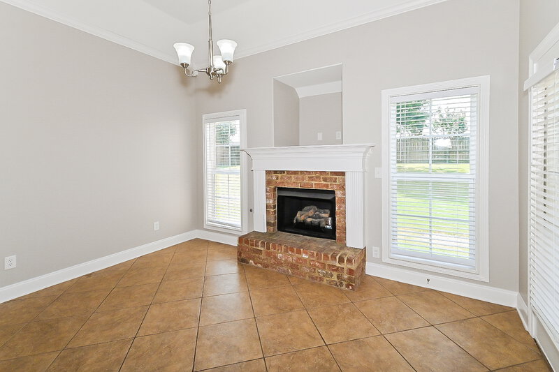 2,325/Mo, 2807 Malabar Pl Southaven, MS 38672 Family Room View