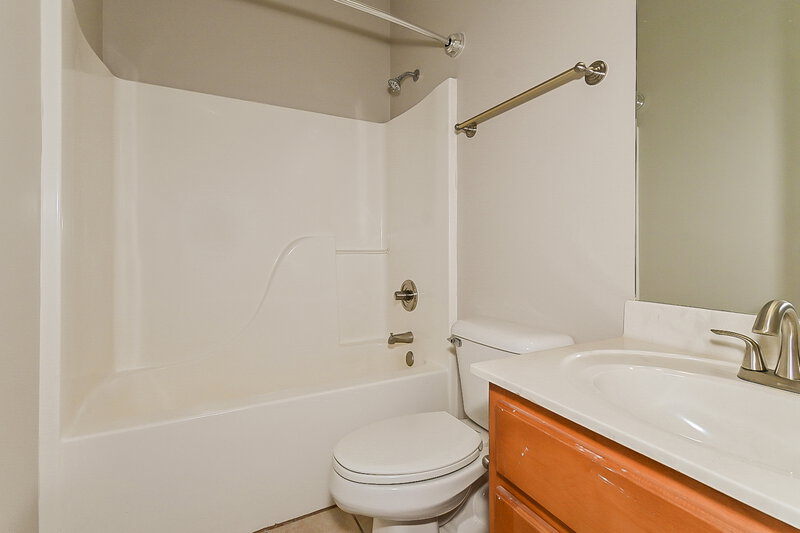 2,325/Mo, 2807 Malabar Pl Southaven, MS 38672 Bathroom View