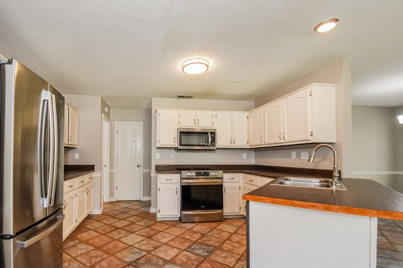 2,165/Mo, 5759 Michaelson Dr Olive Branch, MS 38654 Kitchen View