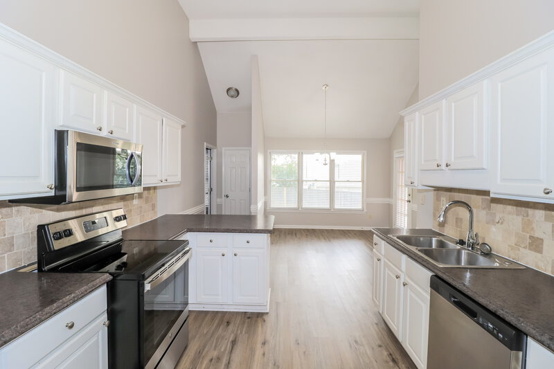 1,965/Mo, 1501 Cider House Ln Cordova, TN 38016 Kitchen View 2