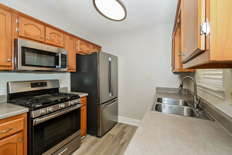 2,520/Mo, 7355 Lucia Ln Walls, MS 38680 Kitchen View 2