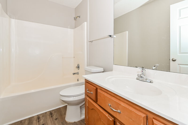 2,520/Mo, 7355 Lucia Ln Walls, MS 38680 Bathroom View