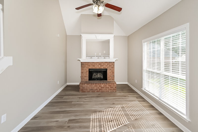 1,925/Mo, 4195 Amherst Dr Olive Branch, MS 38654 Family Room View