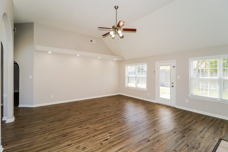 2,020/Mo, 5117 Will Fall Rd Bartlett, TN 38002 Living Room View 2