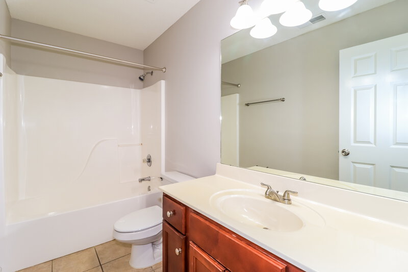 2,020/Mo, 5117 Will Fall Rd Bartlett, TN 38002 Bathroom View
