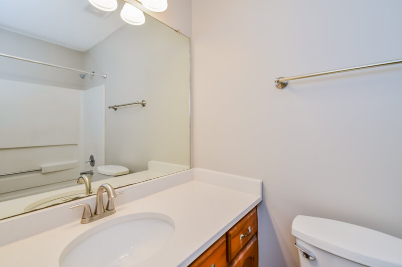 1,555/Mo, 5580 Kaitlyn Dr E Walls, MS 38680 Main Bathroom View