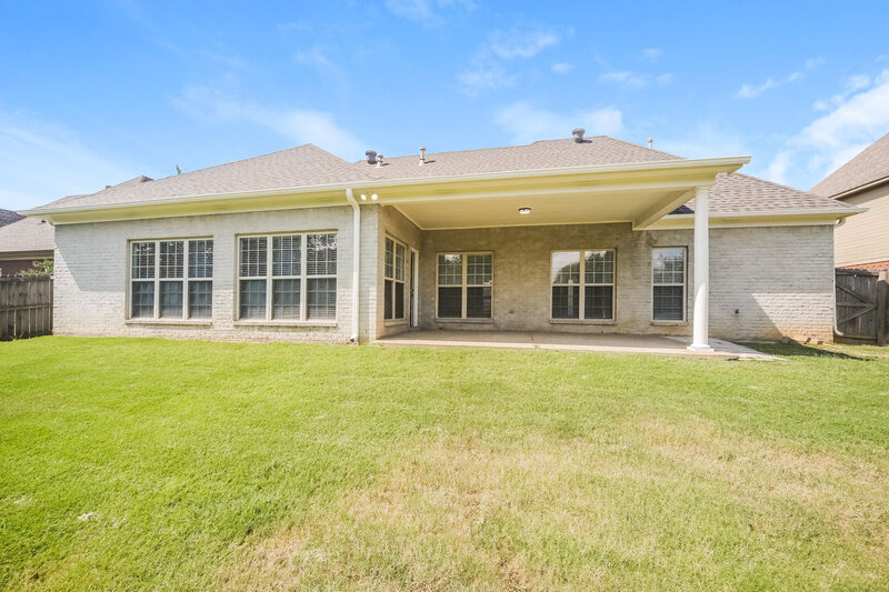 2,840/Mo, 6758 Greyhawk Cv S Olive Branch, MS 38654 Rear View
