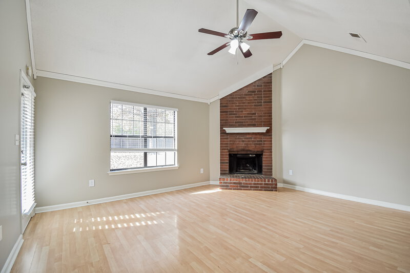 1,660/Mo, 6759 Valerie Dr Olive Branch, MS 38654 Living Room View 2