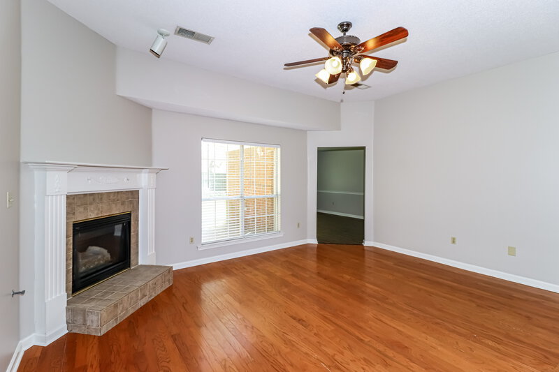 2,015/Mo, 10087 Keely Dr Olive Branch, MS 38654 Living Room View