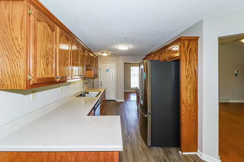 2,015/Mo, 10087 Keely Dr Olive Branch, MS 38654 Kitchen View