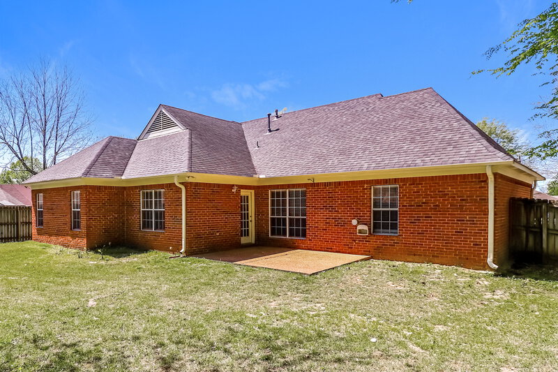 2,015/Mo, 10087 Keely Dr Olive Branch, MS 38654 Rear View