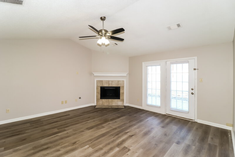 1,570/Mo, 180 Pine Ridge Ln Oakland, TN 38060 Living Room View 2