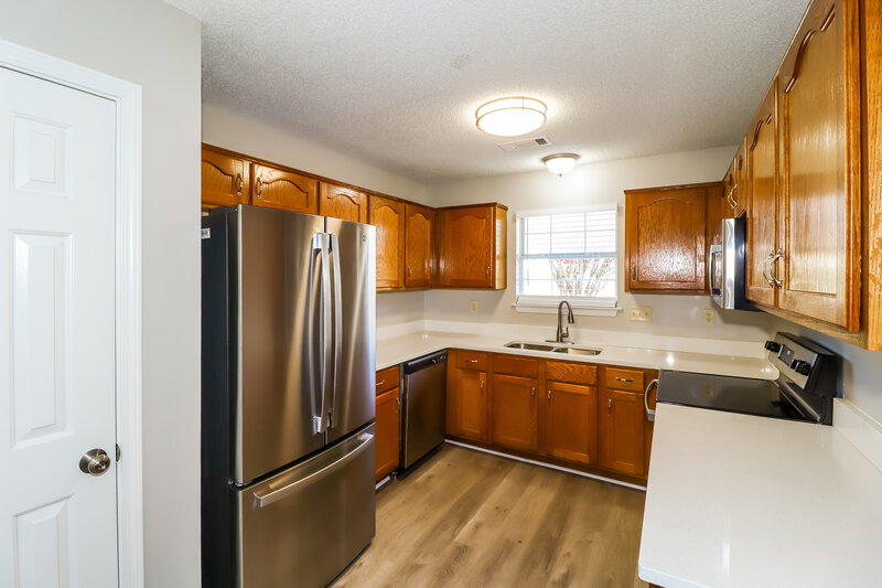 1,570/Mo, 180 Pine Ridge Ln Oakland, TN 38060 Kitchen View 2