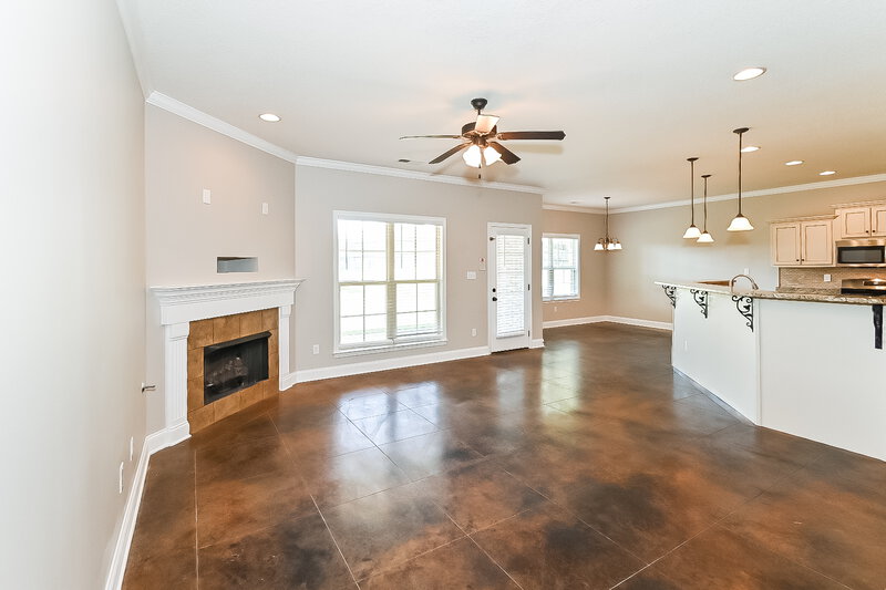 2,140/Mo, 3475 Avis Ln Southaven, MS 38672 Living Room View