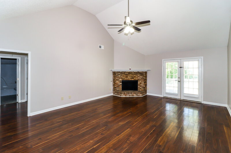 2,165/Mo, 631 Betty Boyd Ln Atoka, TN 38004 Living Room View 2