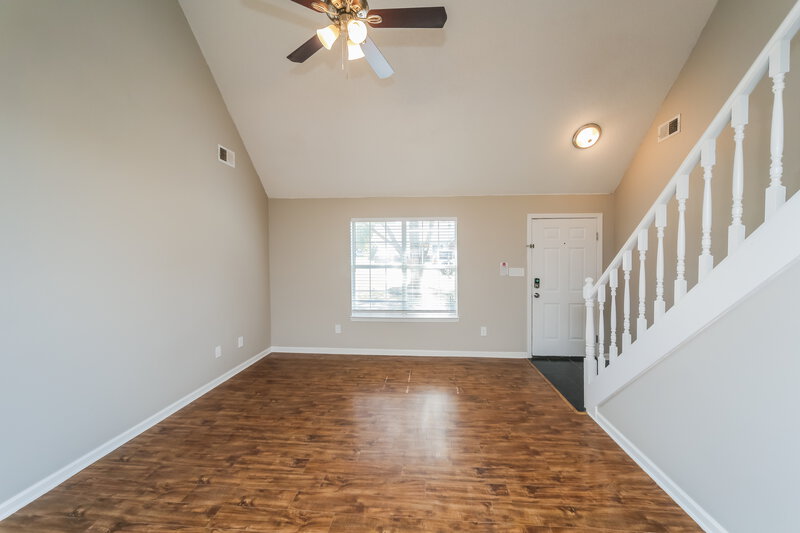 1,600/Mo, 6886 Fox Briar Cv Walls, MS 38680 Living Room View