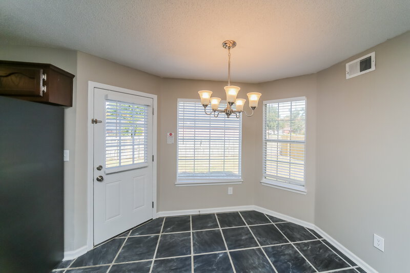 1,600/Mo, 6886 Fox Briar Cv Walls, MS 38680 Dining Room View 2