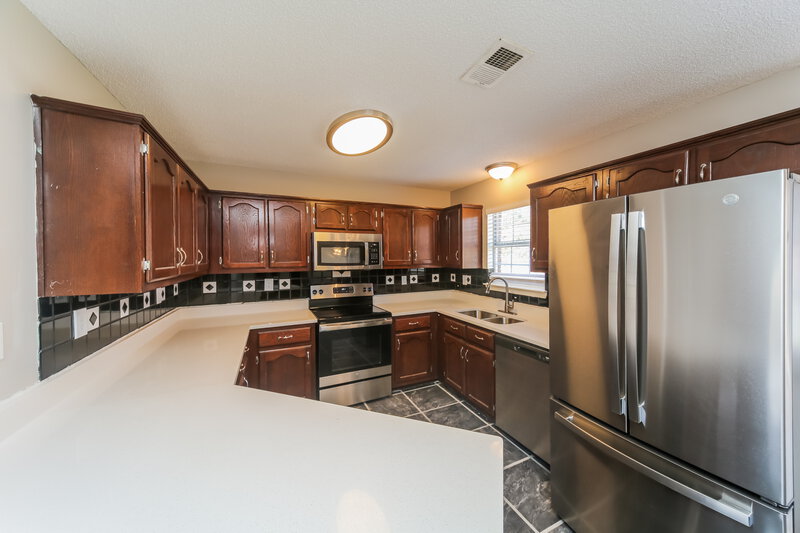 1,600/Mo, 6886 Fox Briar Cv Walls, MS 38680 Kitchen View