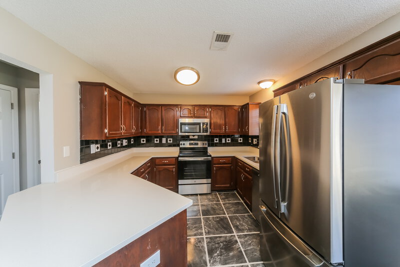 1,600/Mo, 6886 Fox Briar Cv Walls, MS 38680 Kitchen View 2