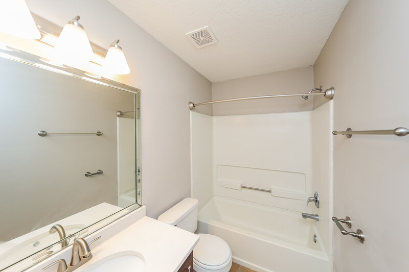 1,600/Mo, 6886 Fox Briar Cv Walls, MS 38680 Bathroom View