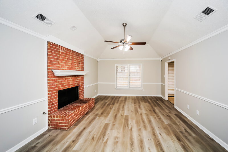 1,905/Mo, 7924 Tankard Dr Memphis, TN 38125 Living Room View