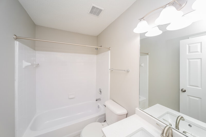 1,905/Mo, 7924 Tankard Dr Memphis, TN 38125 Bathroom View