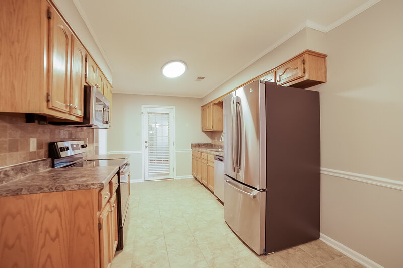 3,320/Mo, 1945 Pecan Ln N Southaven, MS 38671 Kitchen View