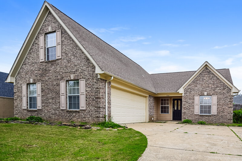 2,035/Mo, 5764 Deer Ridge Dr Southaven, MS 38672 Front View
