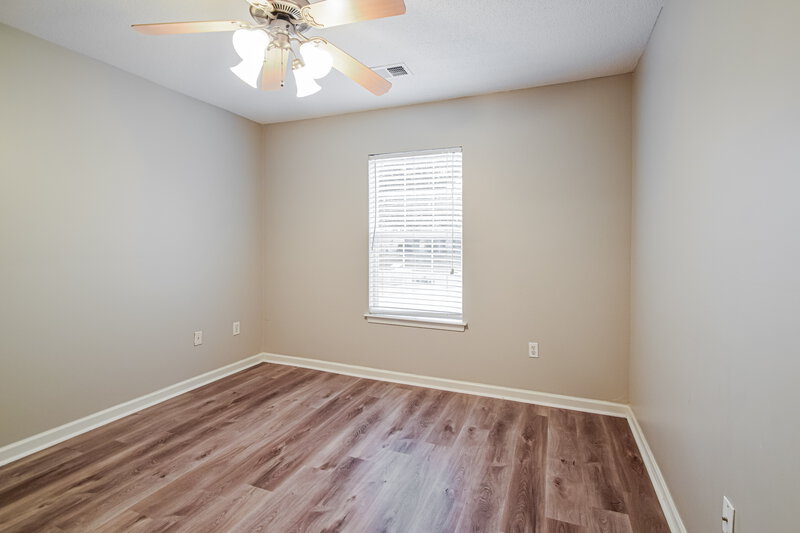 2,035/Mo, 5764 Deer Ridge Dr Southaven, MS 38672 Main Bedroom View