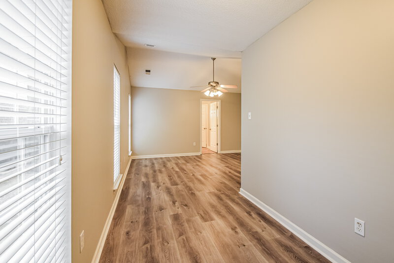 2,035/Mo, 5764 Deer Ridge Dr Southaven, MS 38672 Main Bedroom View 3