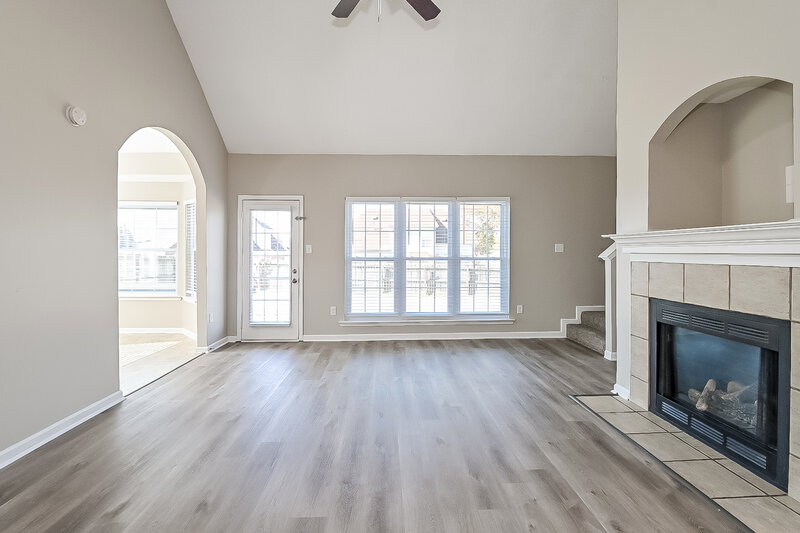 3,110/Mo, 7311 Hunters Horn Dr Olive Branch, MS 38654 Living Room View 2