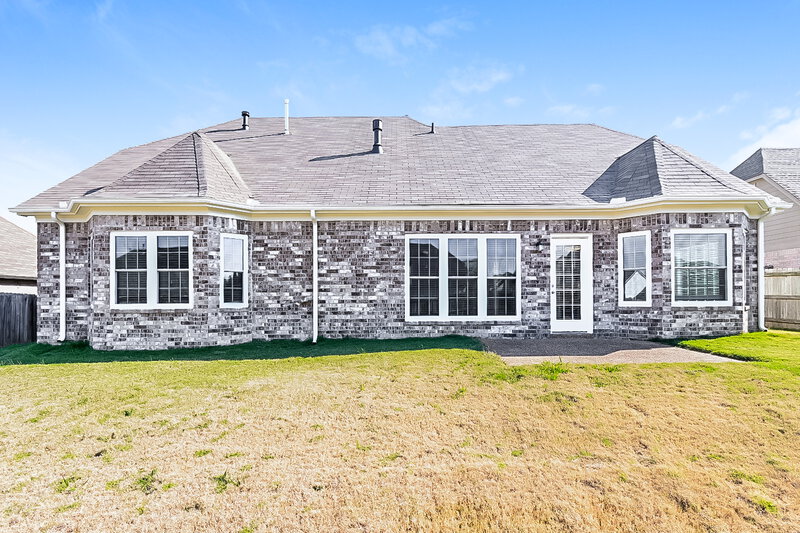 3,110/Mo, 7311 Hunters Horn Dr Olive Branch, MS 38654 Rear View