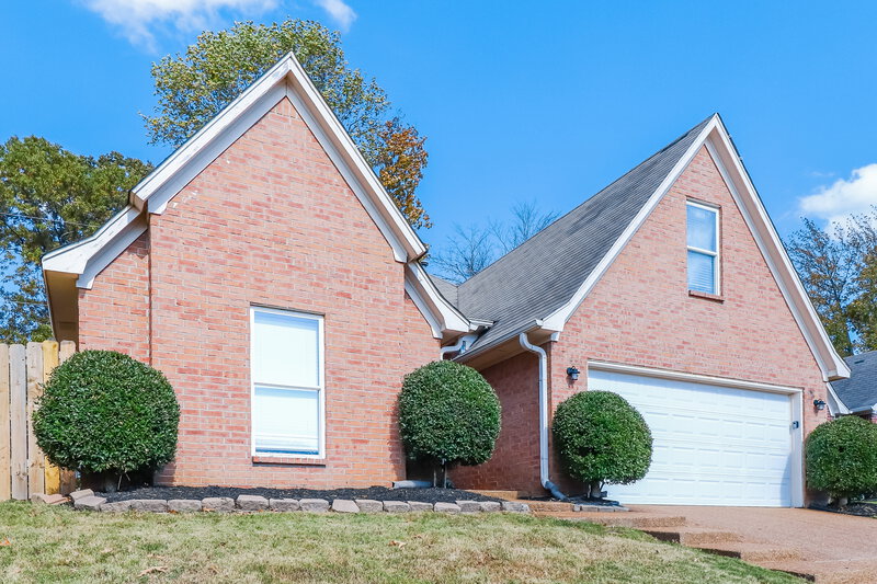 1,670/Mo, 5714 Pecan Trace Dr Memphis, TN 38135 Front View