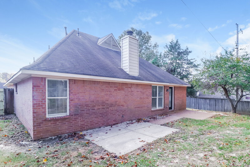 1,670/Mo, 5714 Pecan Trace Dr Memphis, TN 38135 Rear View 2