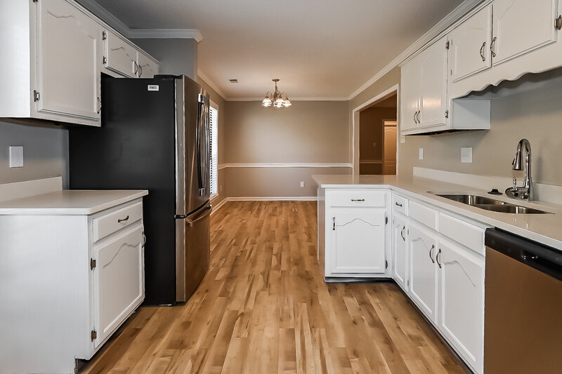 2,630/Mo, 185 Parkway Cv W Hernando, MS 38632 Kitchen View 2