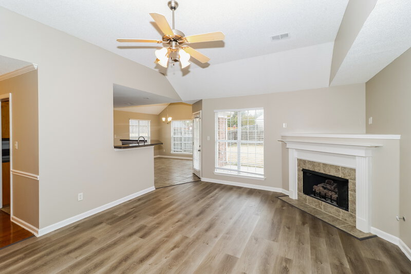 2,510/Mo, 6499 Sandbourne E Olive Branch, MS 38654 Living Room View 2