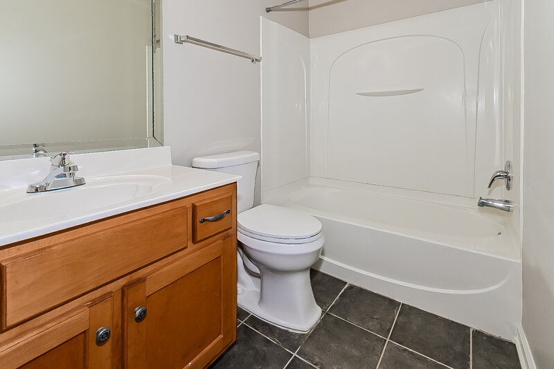 2,180/Mo, 5828 Landau Dr Southaven, MS 38671 Bathroom View