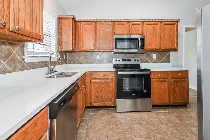 2,440/Mo, 5268 Ross Rd Memphis, TN 38141 Kitchen View 2
