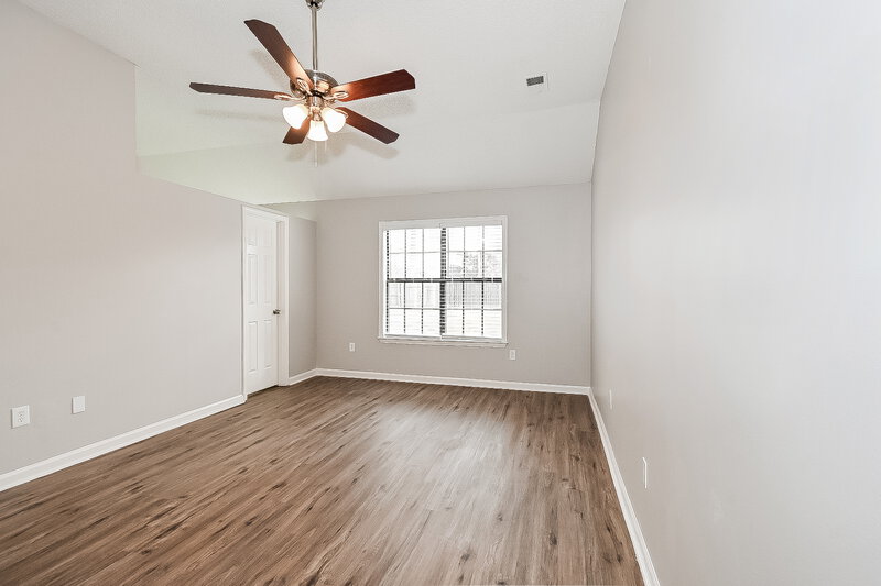 2,440/Mo, 5268 Ross Rd Memphis, TN 38141 Main Bedroom View 2