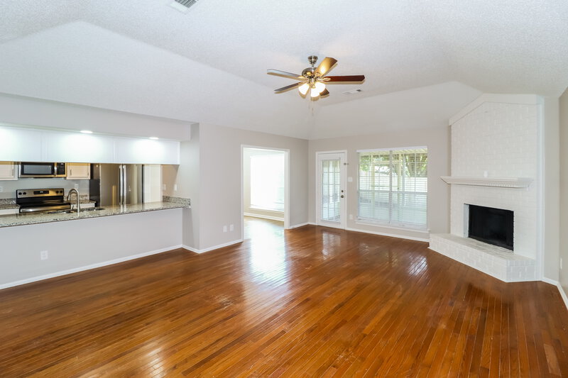 2,400/Mo, 6899 Gallop Dr Cordova, TN 38018 Living Room View