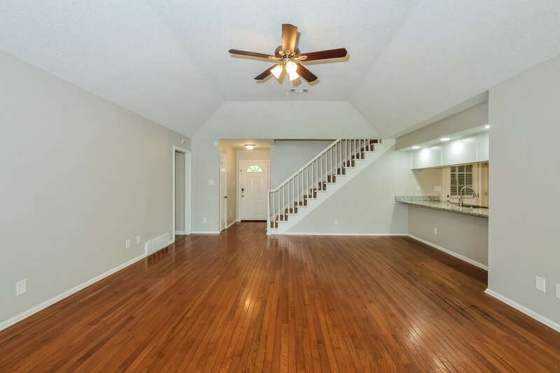 1,735/Mo, 6899 Gallop Dr Cordova, TN 38018 Living Room View 3