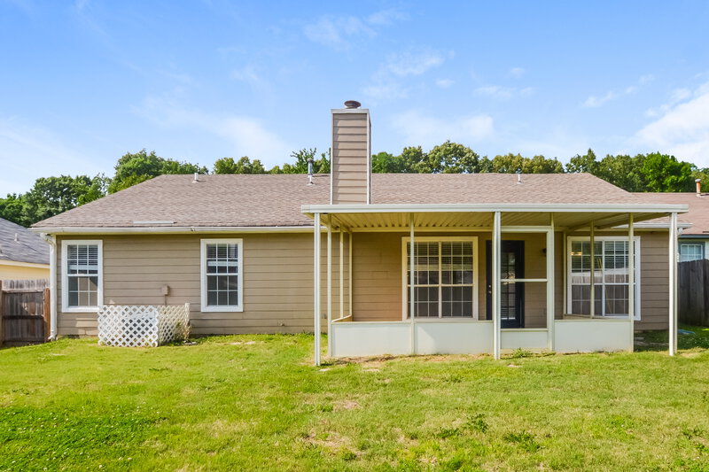 1,735/Mo, 6899 Gallop Dr Cordova, TN 38018 Rear View