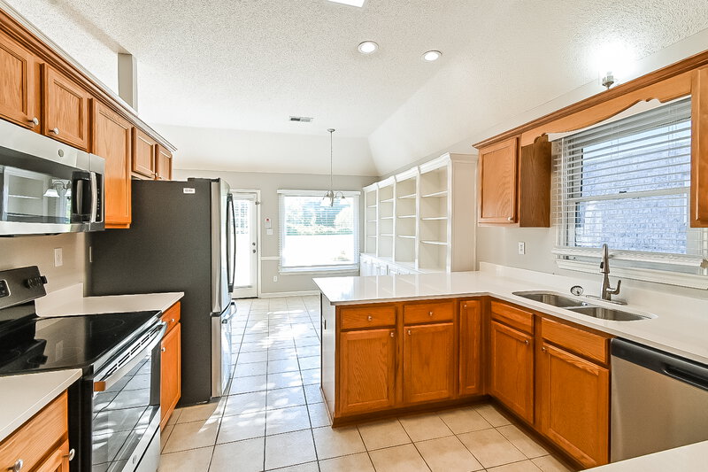 3,120/Mo, 6480 Cheyenne Dr Olive Branch, MS 38654 Kitchen View 2