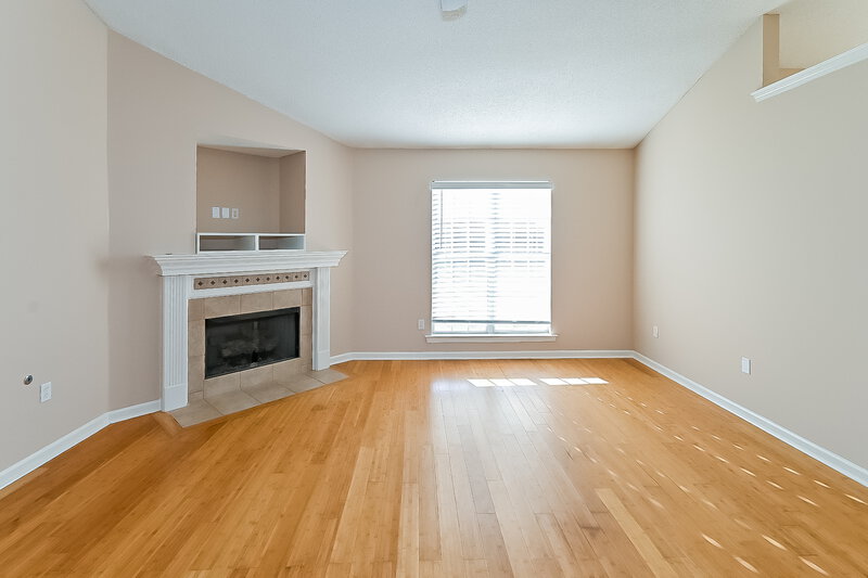 1,565/Mo, 9097 Bentley Woods Dr Southaven, MS 38671 Living Room View 2