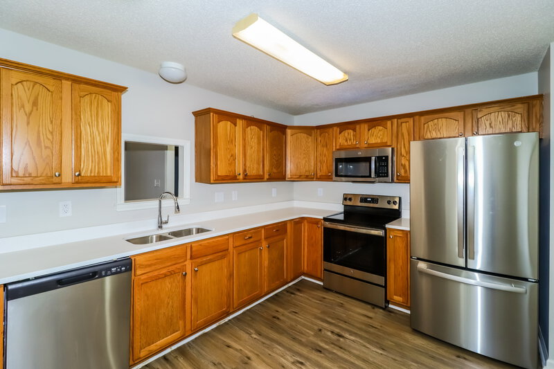 2,120/Mo, 6561 Karista St Millington, TN 38053 Kitchen View 2