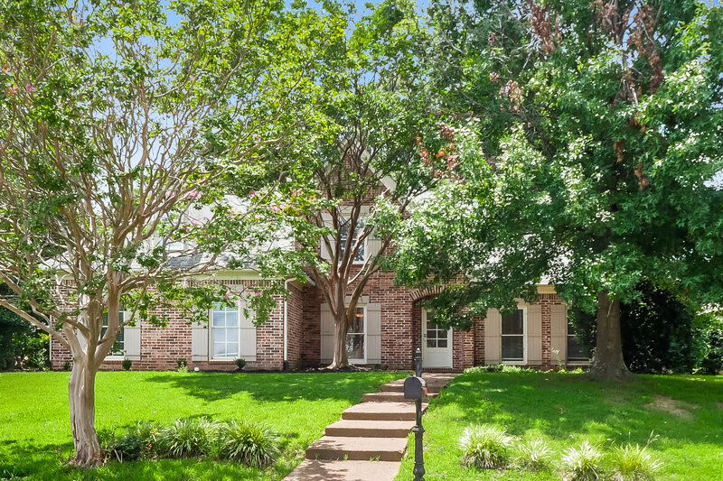 0/Mo, 8895 Linell Cv Cordova, TN 38016 External View