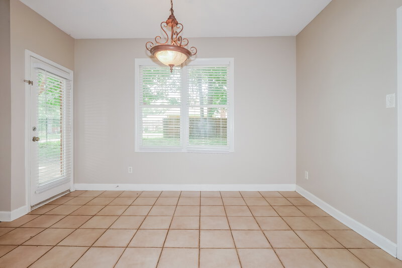 0/Mo, 8895 Linell Cv Cordova, TN 38016 Breakfast Nook View