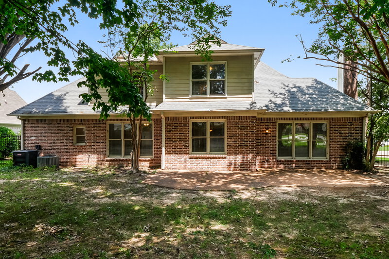 0/Mo, 8895 Linell Cv Cordova, TN 38016 Rear View