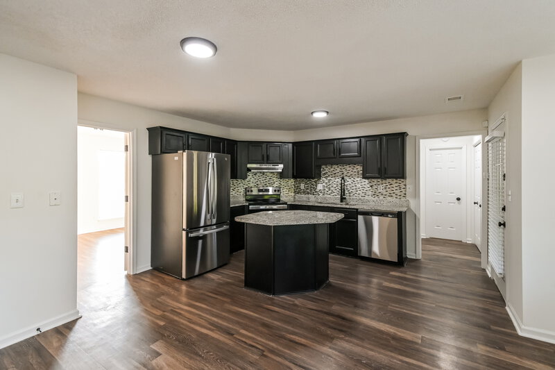 2,105/Mo, 7159 Creekside Dr Olive Branch, MS 38654 Kitchen View