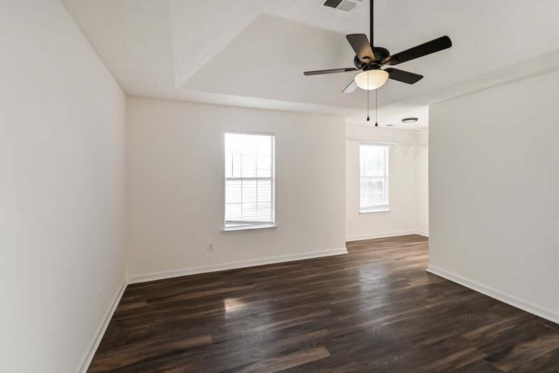 2,105/Mo, 7159 Creekside Dr Olive Branch, MS 38654 Main Bedroom View 2